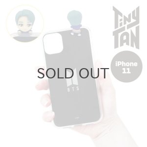 画像1: 【70%OFF】TinyTAN フィギュアミラーiPhoneケース (RM)【iphone11】【KiNiNaRu/きになる】公式グッズ TinyTAN  キャラクターグッズ通販