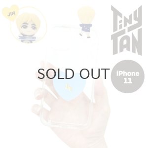 画像1: 【70%OFF】TinyTAN フィギュアクリアiPhoneケース (JIN)【iphone11】【KiNiNaRu/きになる】公式グッズ TinyTAN  キャラクターグッズ通販